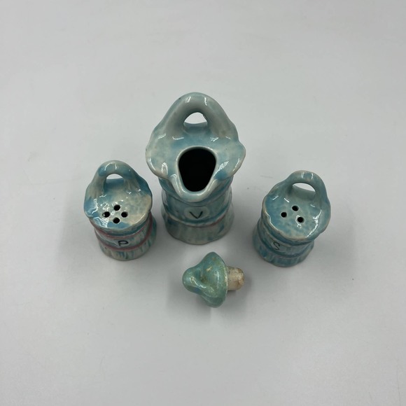 Vintage Barrels Salt Pepper & Vinegar Shaker Set Dispensers 4 Pieces Japan Made - Picture 5 of 9